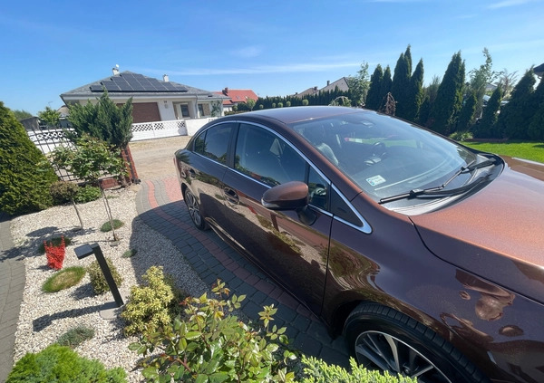 Toyota Avensis cena 45500 przebieg: 182100, rok produkcji 2015 z Środa Śląska małe 137